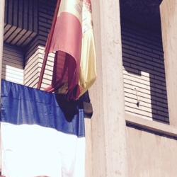 BANDERAS ESPAÑA FRANCIA AYUNTAMIENTO